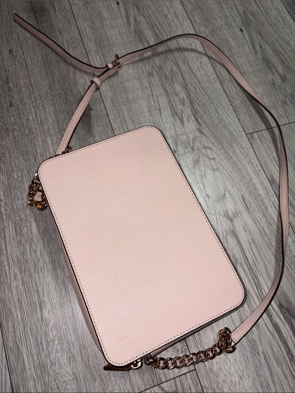 Michael Kors Pale Pink Saffiano Crossbody with Gold Chain Strap - Picture 13 of 15